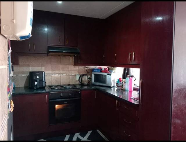 2 BEDROOM APARTMENT FOR SALE IN BRAMLEY VIEW